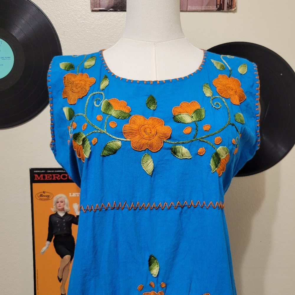 Vintage Blue Floral Embroidered Dress - Picture 2 of 7